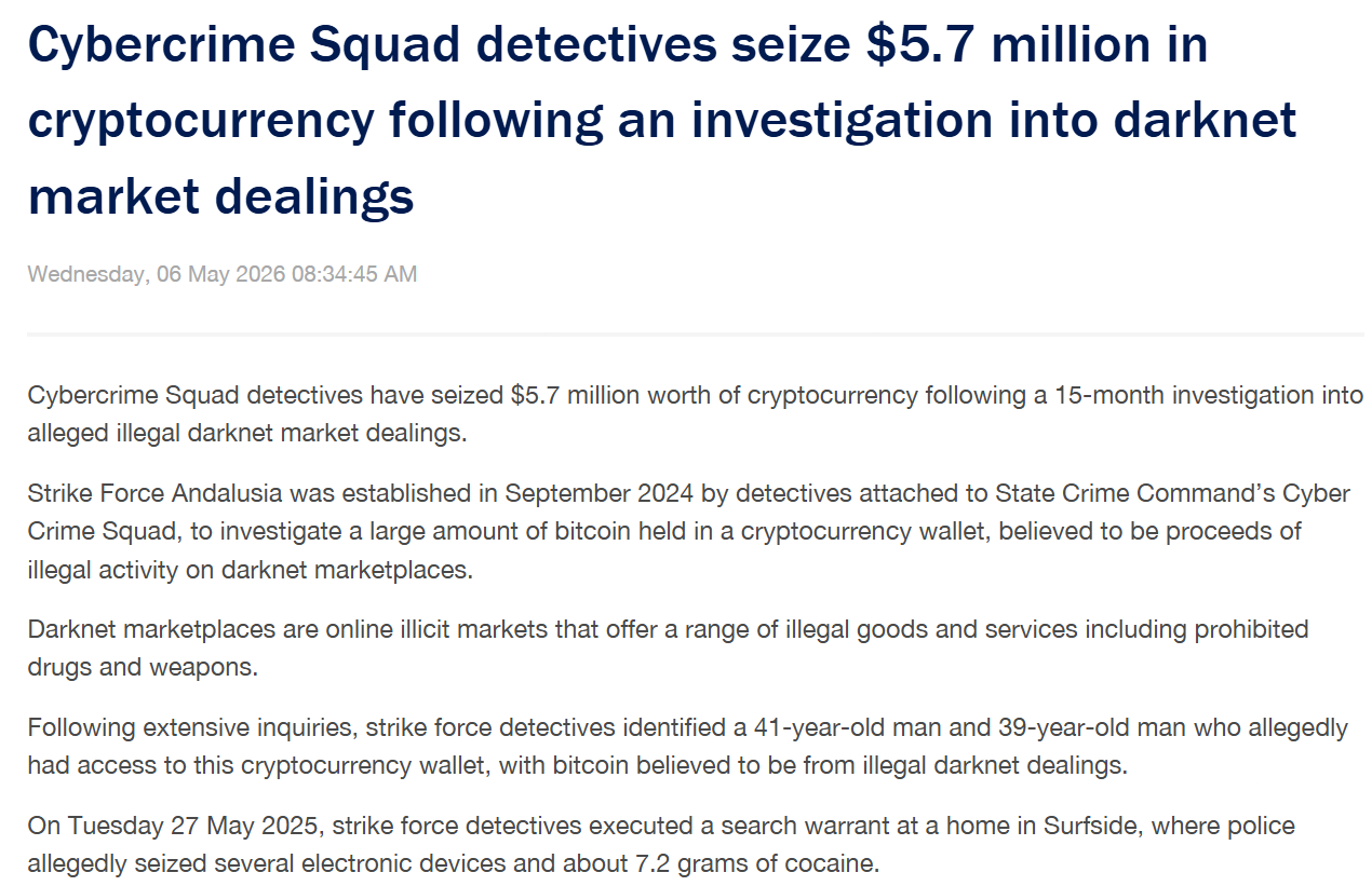 Detetives do esquadrão de crimes cibernéticos apreendem carteiras criptográficas.